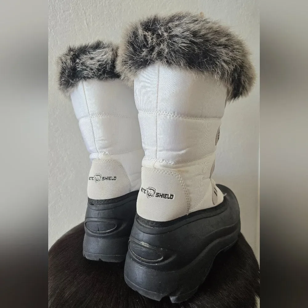 Arctic Shield Womens Size 11 Waterproof Insulated Faux Fur Winter Snow Boots